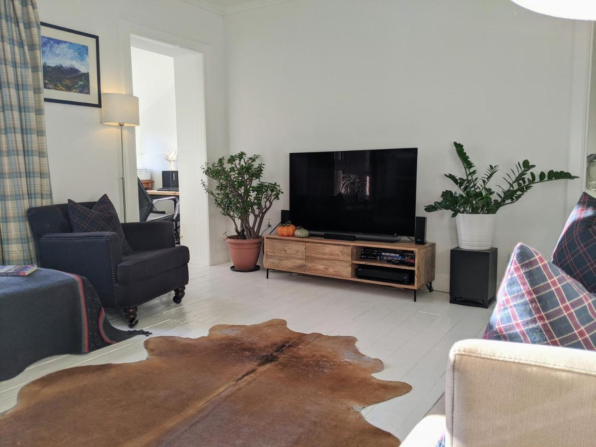 Central Hawick Spacious Stylish Flat With Log Burner Kültér fotó